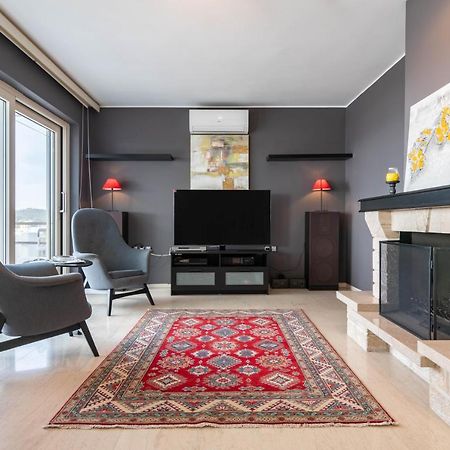 Sunlight House - Palatial Fully Equipped Apartment Near The Sea Атина Екстериор снимка