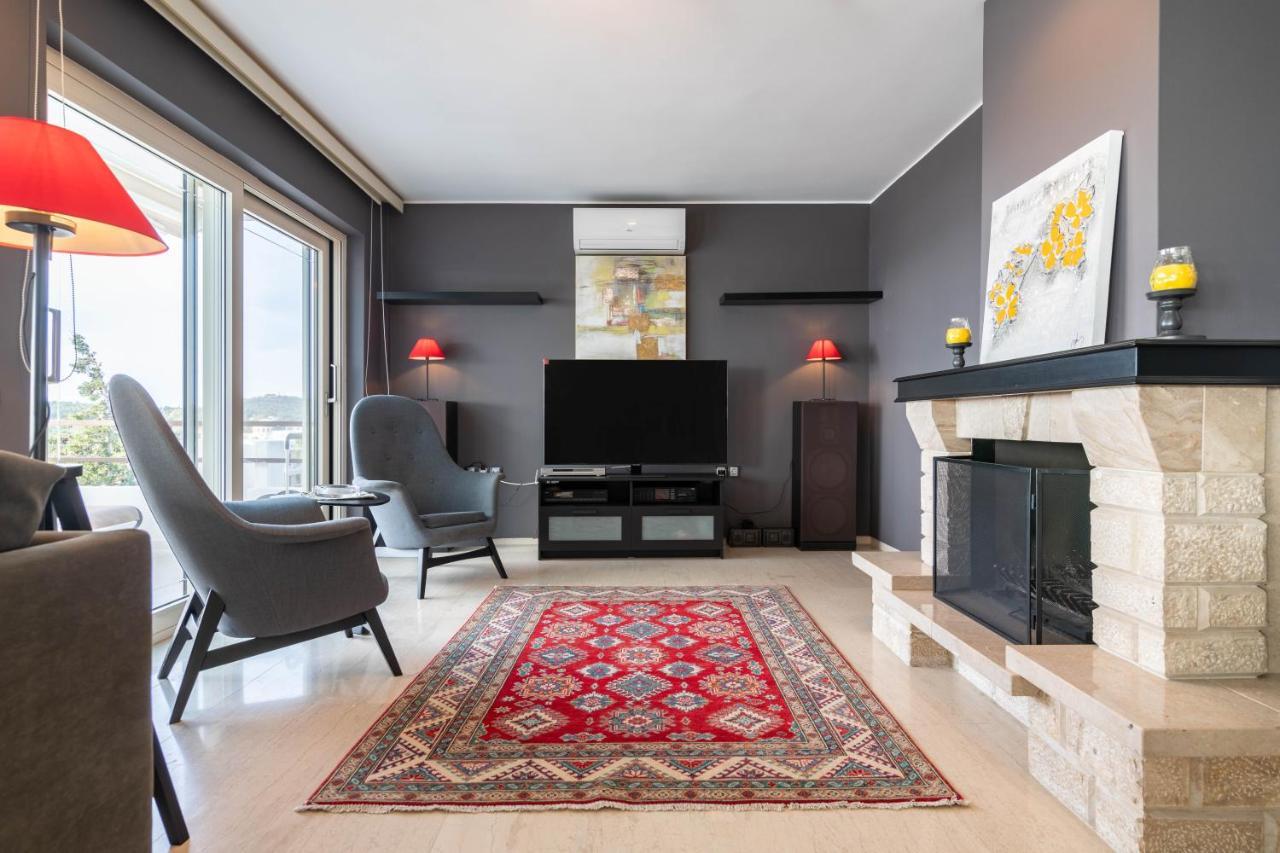 Sunlight House - Palatial Fully Equipped Apartment Near The Sea Атина Екстериор снимка