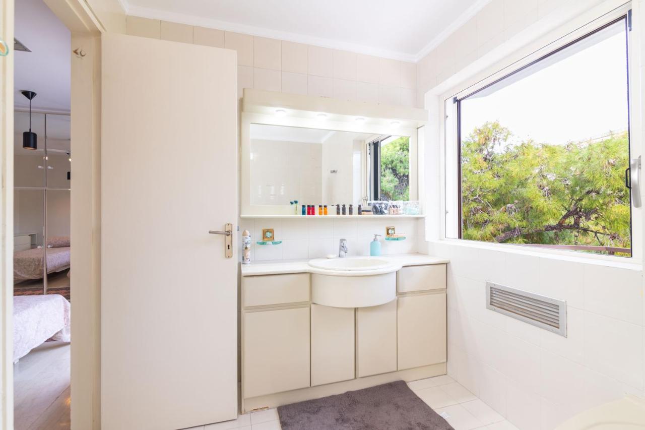 Sunlight House - Palatial Fully Equipped Apartment Near The Sea Атина Екстериор снимка